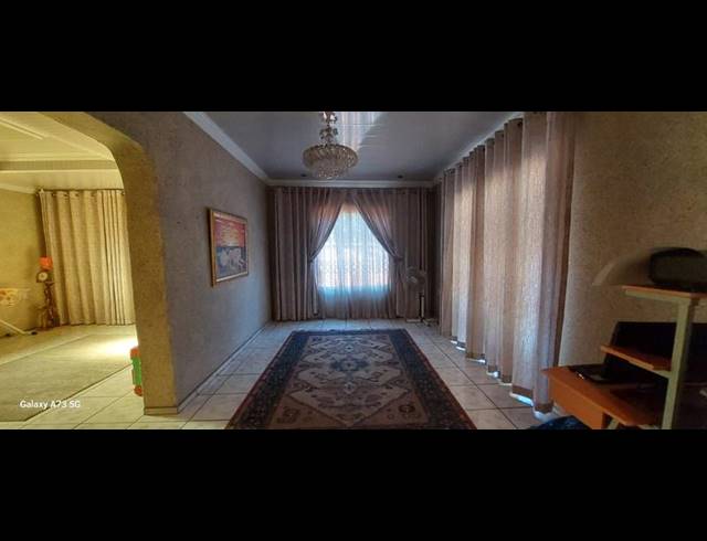 4 BEDROOM HOUSE FOR SALE IN THERESA PARK